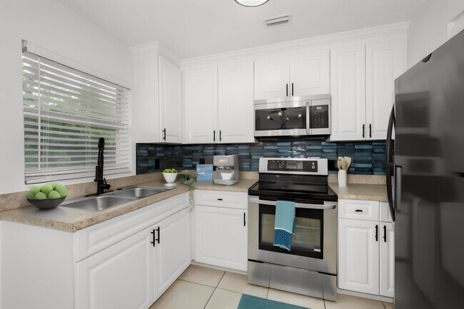 Building Photo - 1029 Park Dr