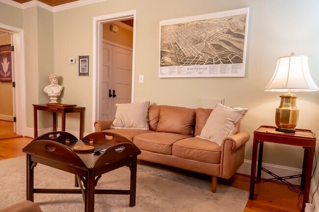 Building Photo - ***Furnished***Charming Historical Home for Lease in Downtown Winston-Salem