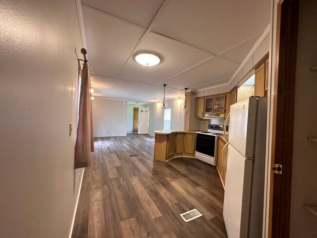 Building Photo - Awesome 2/2 Trailer in Westlake for rent!