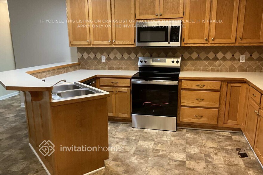 Building Photo - 5115 Bayberry Ct