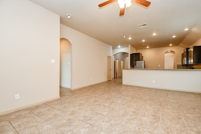 Building Photo - 11022 Ellison Ridge Dr