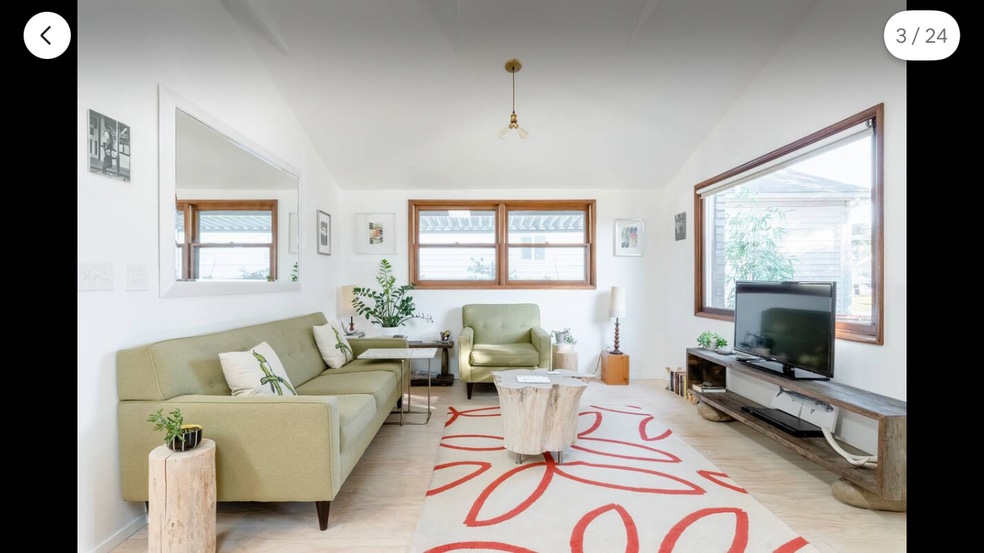 Building Photo - 4633 N Gantenbein Ave