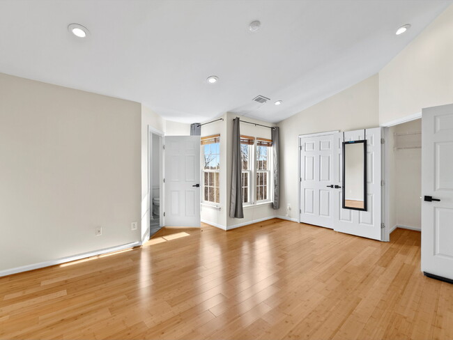 Building Photo - Sunlit Sanctuary Awaits: Spacious Townhous...