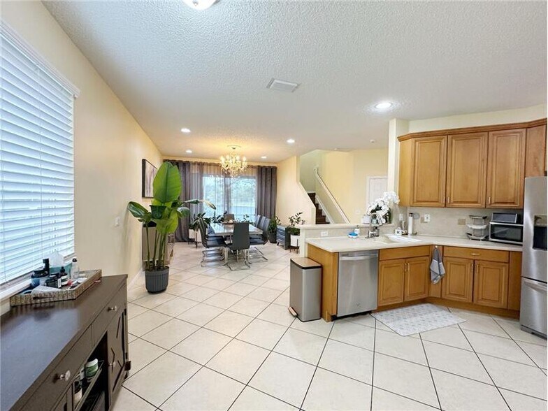 Building Photo - 5152 Woodfield Way