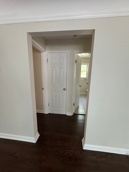 Building Photo - 4941 Kelsch Ln