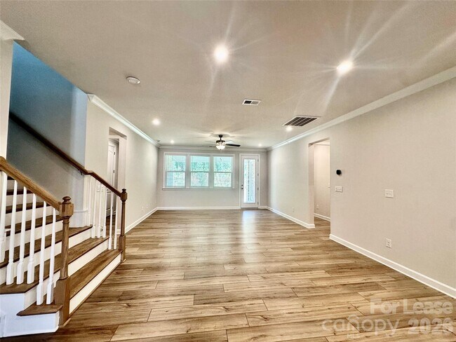 Building Photo - 9650 Liberty Hill Dr