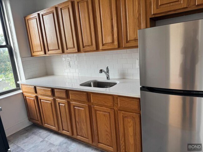 Primary Photo - 1 bedroom in Queens NY 11106