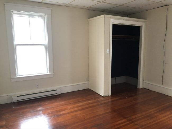 Building Photo - 150 Forest St