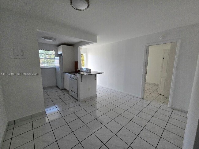 Building Photo - 631 Jefferson Ave