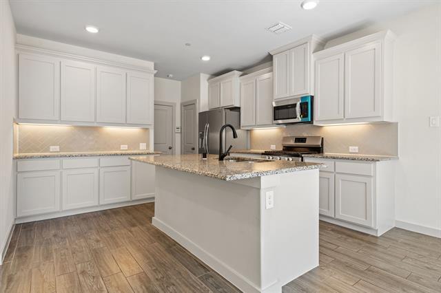 Building Photo - 2716 Starburst Dr