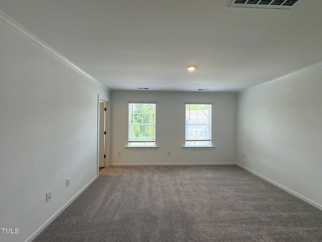 Building Photo - 414 Rowe Wy