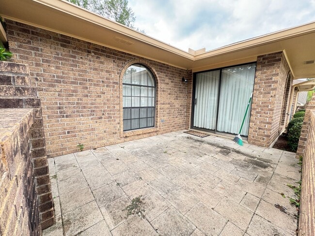 Building Photo - 2409 Melody Ln