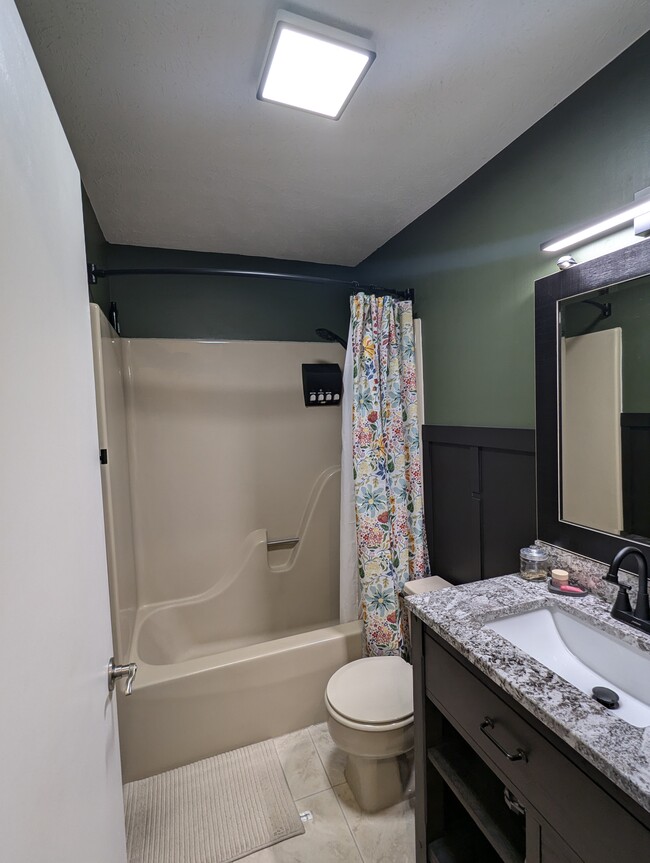 Bathroom (Storage) - 1411 Chadwick Dr