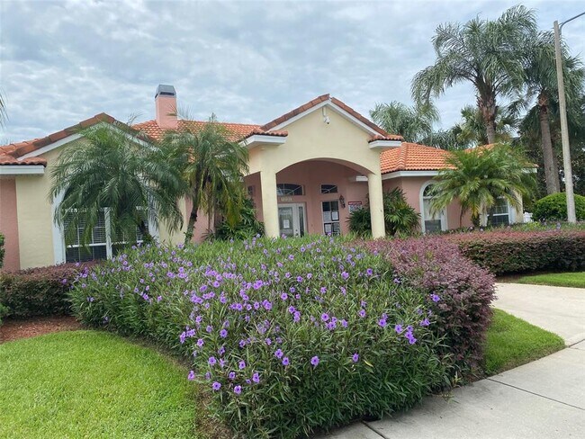 Building Photo - 1141 S Beach Cir