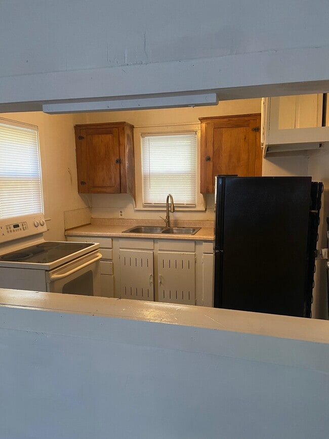 Building Photo - 1604 Homewild Ave