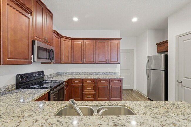 Building Photo - 630-634 Magnolia Bend