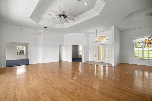 Building Photo - 482 W Fenway Dr