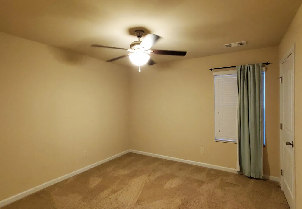 Building Photo - 79 Meadowlark Way