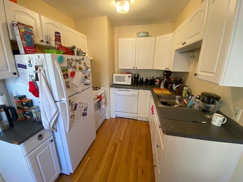 Primary Photo - 258 Beacon St