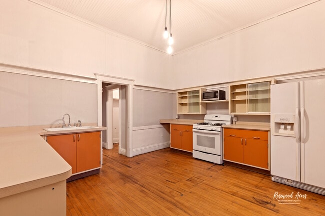 Building Photo - 169 S Schuyler Ave