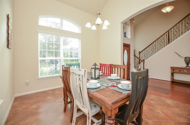 Building Photo - 24923 Diamond Ranch Dr
