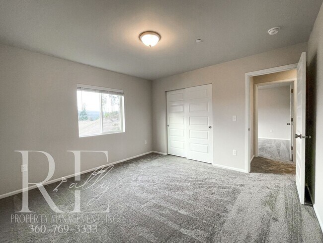 Building Photo - BRAND NEW 2024 HOME!