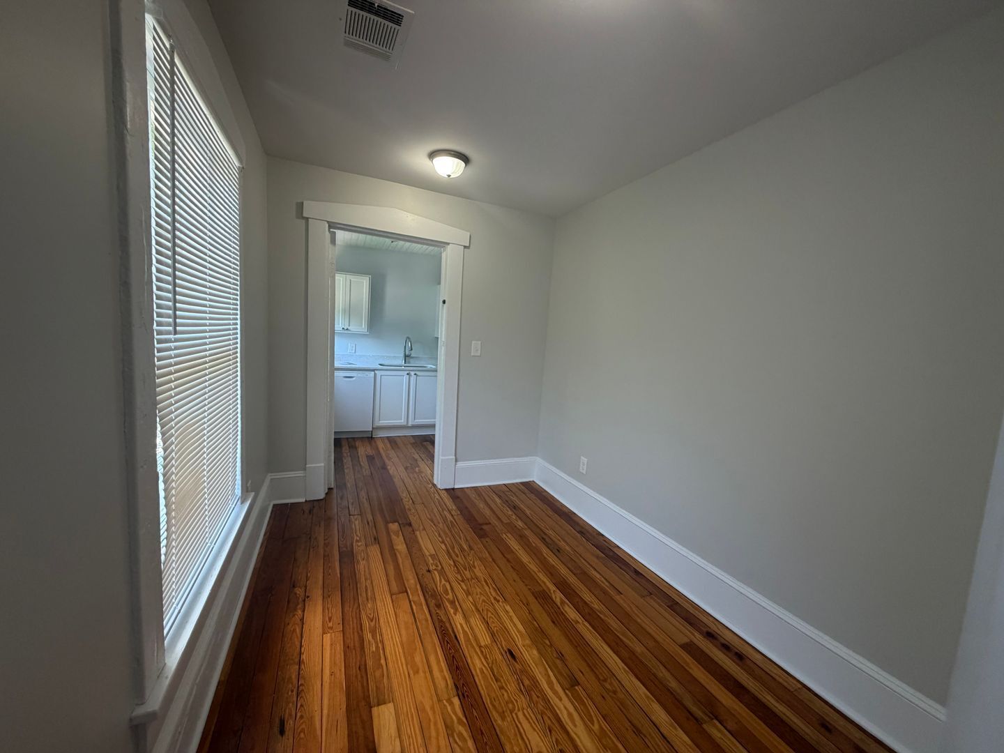 Building Photo - 1108 Boulevard