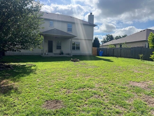 Building Photo - 1318 Willow Bluff Dr