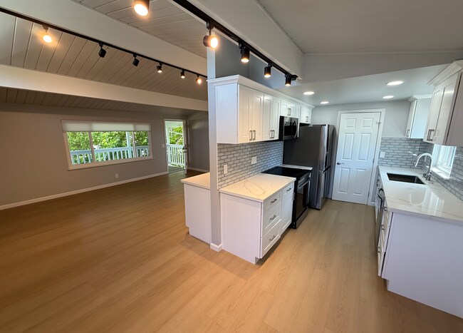 Building Photo - 831 Sinex Ave