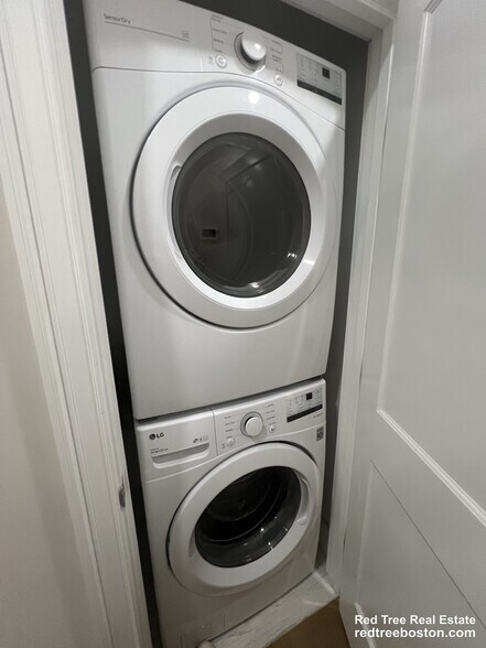 Building Photo - 14 Mt Hood Rd