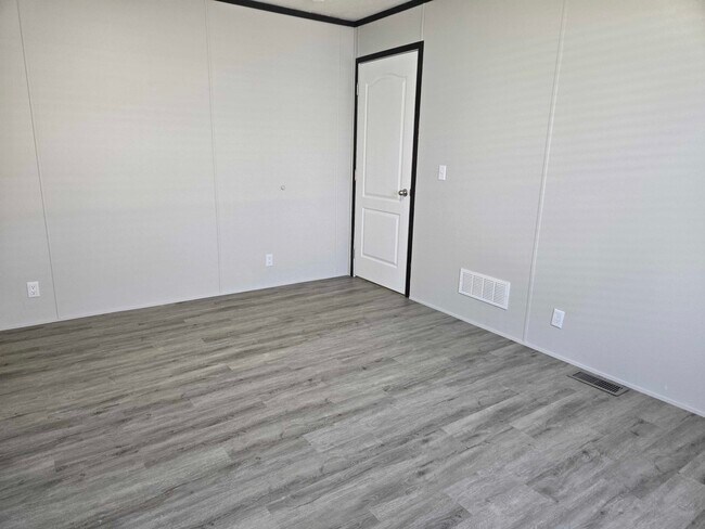 Building Photo - 3510 N 9th St