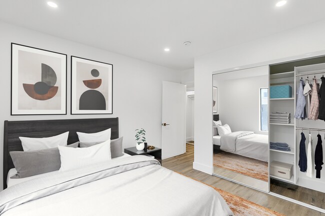 Building Photo - 3756-3758 Mentone Ave