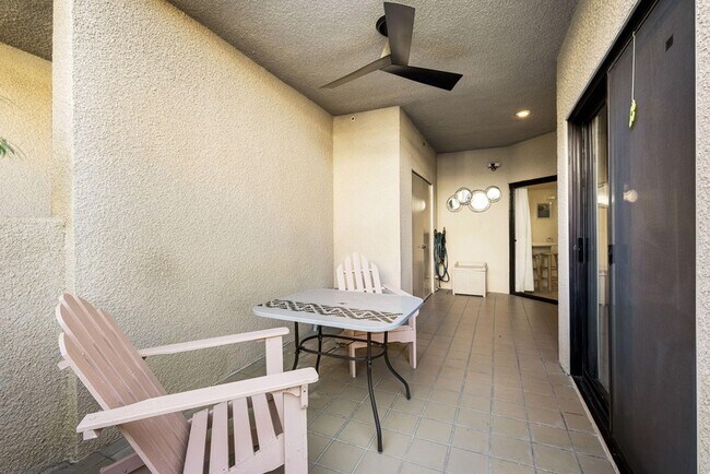 Building Photo - 255 S Avenida Caballeros
