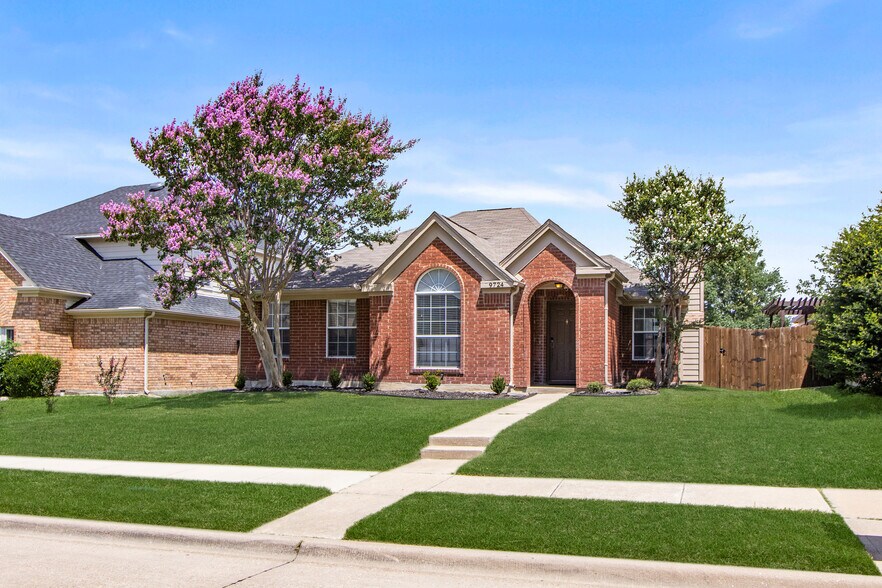 Building Photo - 9724 Preston Vineyard Dr