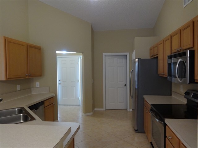 Building Photo - 1277 SW San Esteban Ave