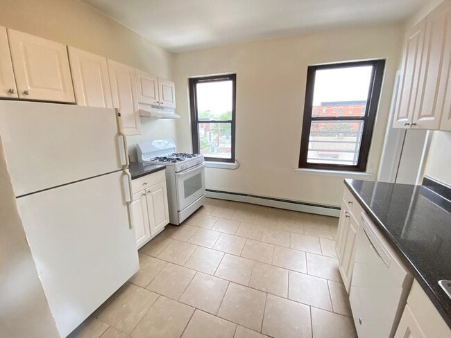 Building Photo - 278 1st St