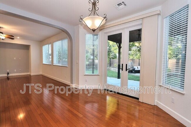 Building Photo - 5602 Jerry Litell Way