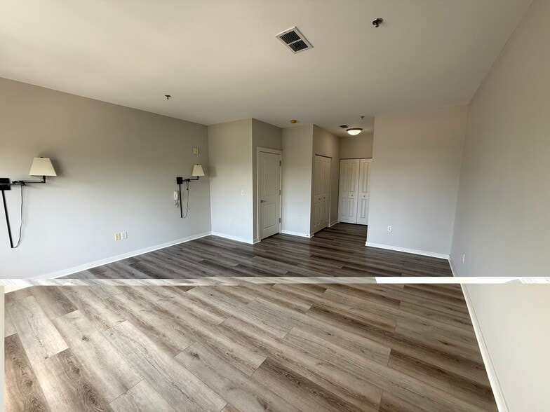 Building Photo - 3540 Library Dr