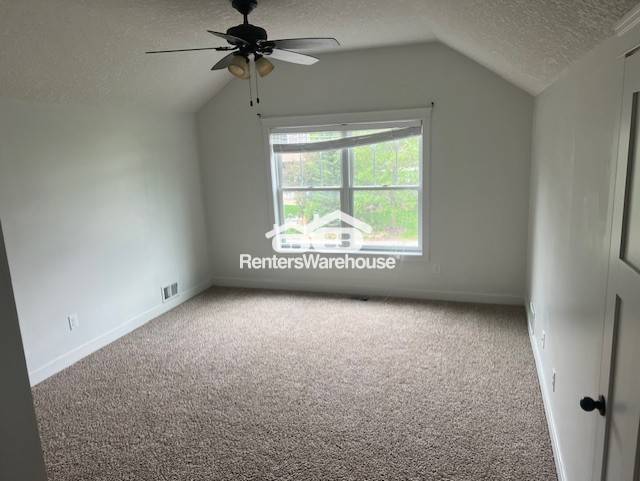 Building Photo - 1730 Deephaven Dr