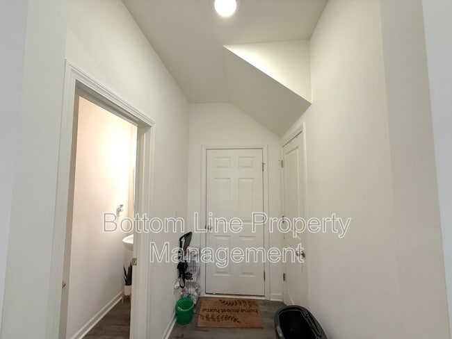 Building Photo - 2688 Andes Dr