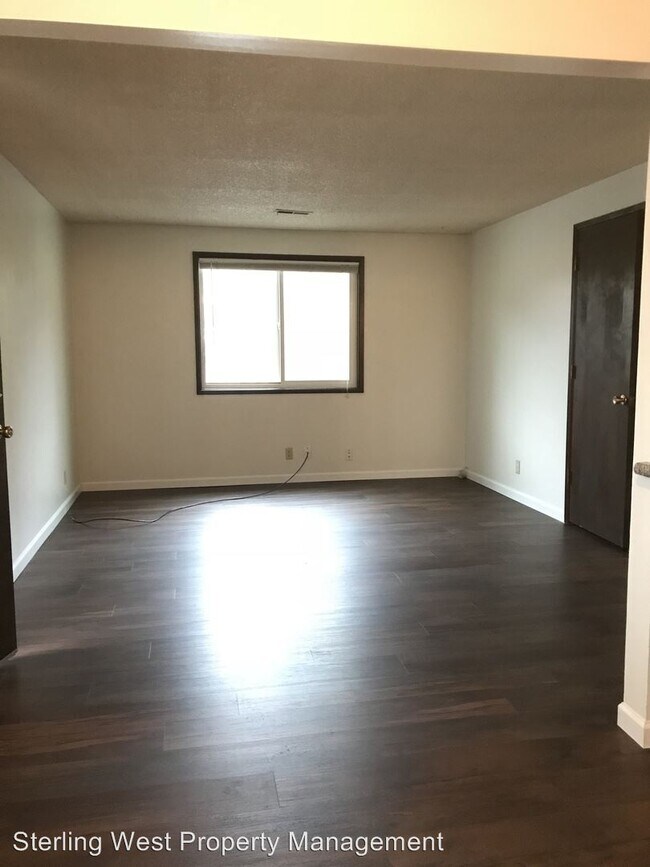 1 br, 1 bath House 1044 Woodrow Ln. 1044 Woodrow Ln Medford OR