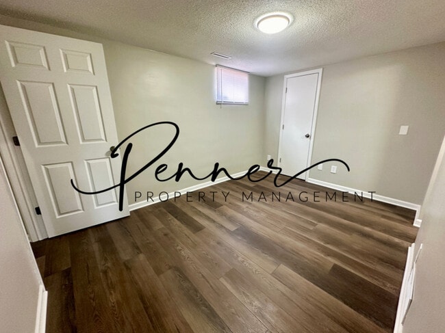 Building Photo - 1715 E T C Lea Rd