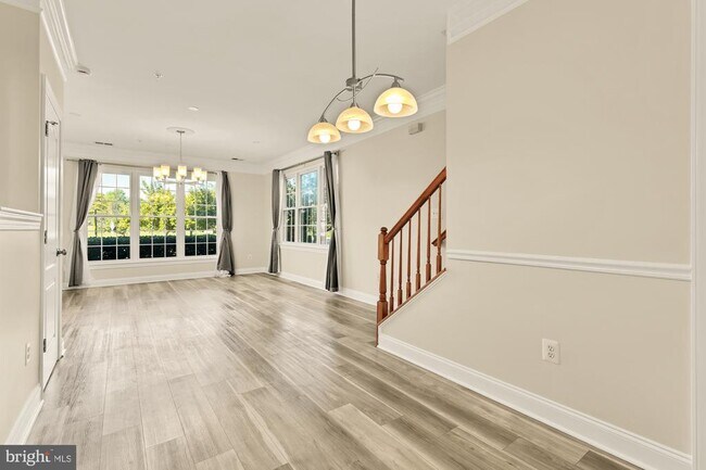 Building Photo - 640 Orchard Ridge Dr