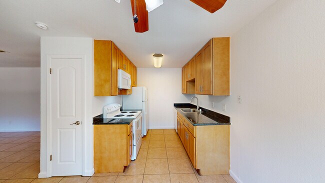 Building Photo - 18167 Happy Ln