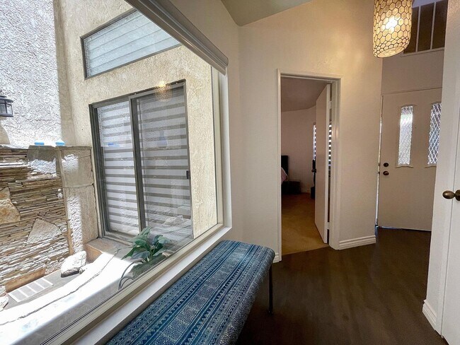 Building Photo - 41539 Woodhaven Dr W