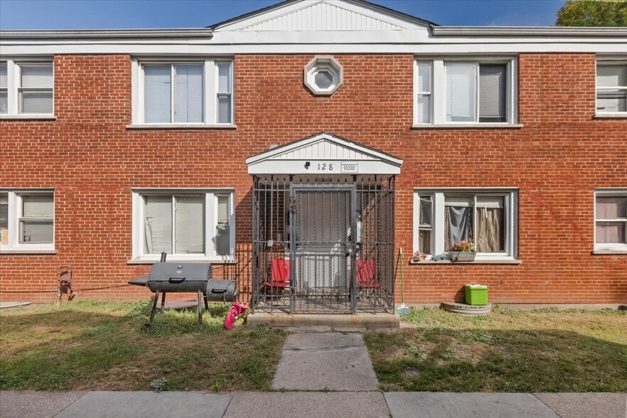 Building Photo - 128 N Menard Ave