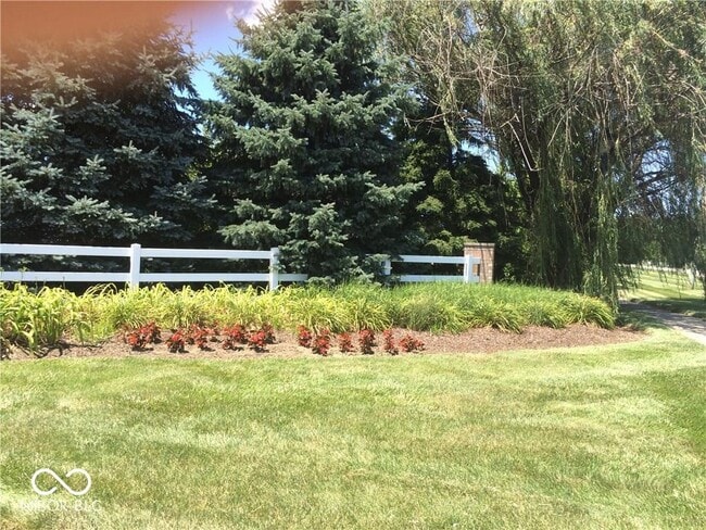 Building Photo - 10937 Snowdrop Way