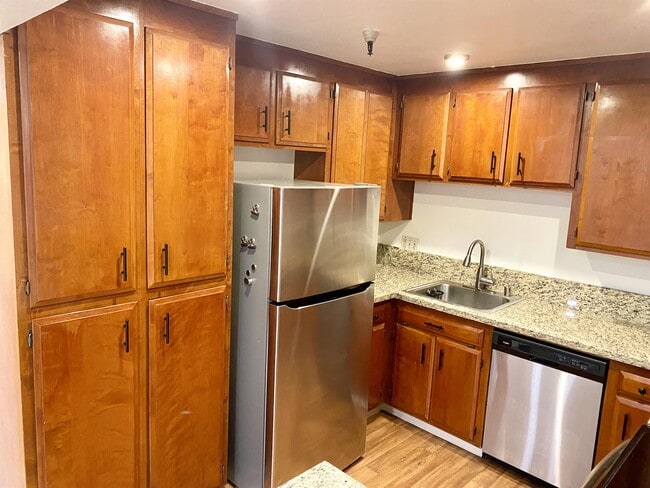 Building Photo - 1775 Panda Way