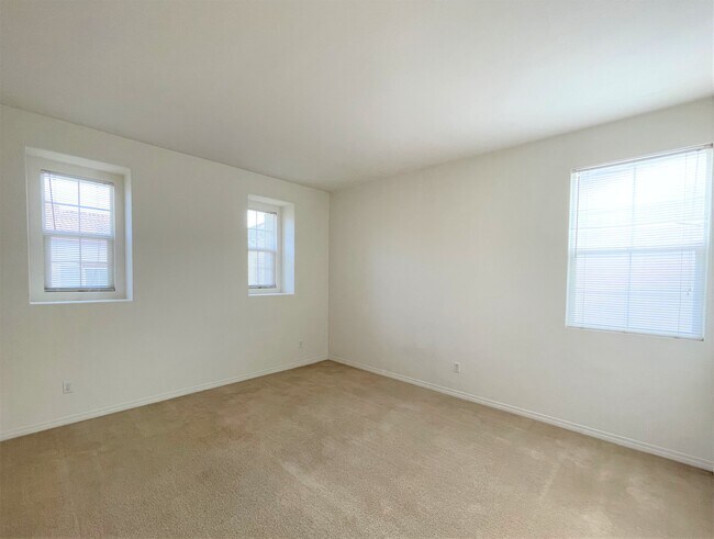 Building Photo - 2879 S Via Belamaria