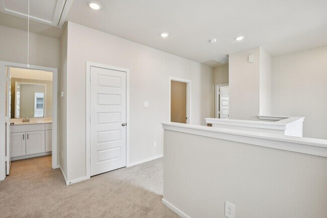 Building Photo - 4210 Pne Spgs Ct